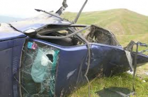 Մեքենան դուրս է եկել ճանապարհի երթևեկելի հատվածից և գլորվել հարակից դաշտը